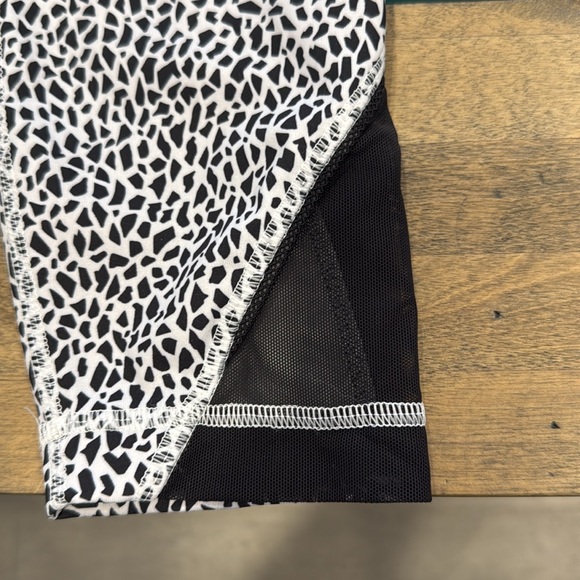 Lululemon crops - Picture 3 of 4